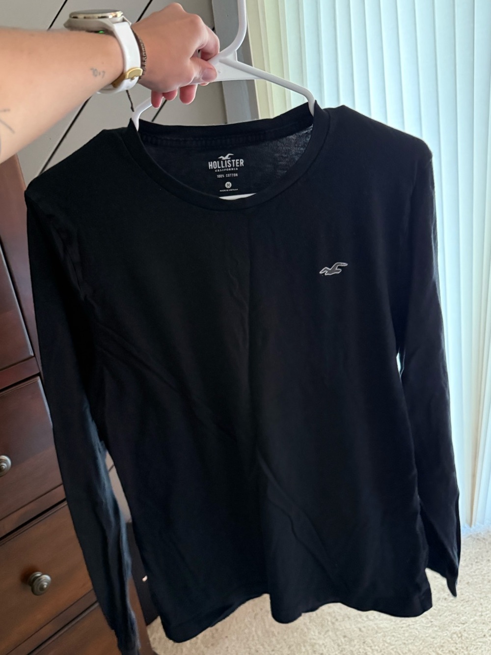 Hollister Men’s Long Sleeve Crew Tee - Black